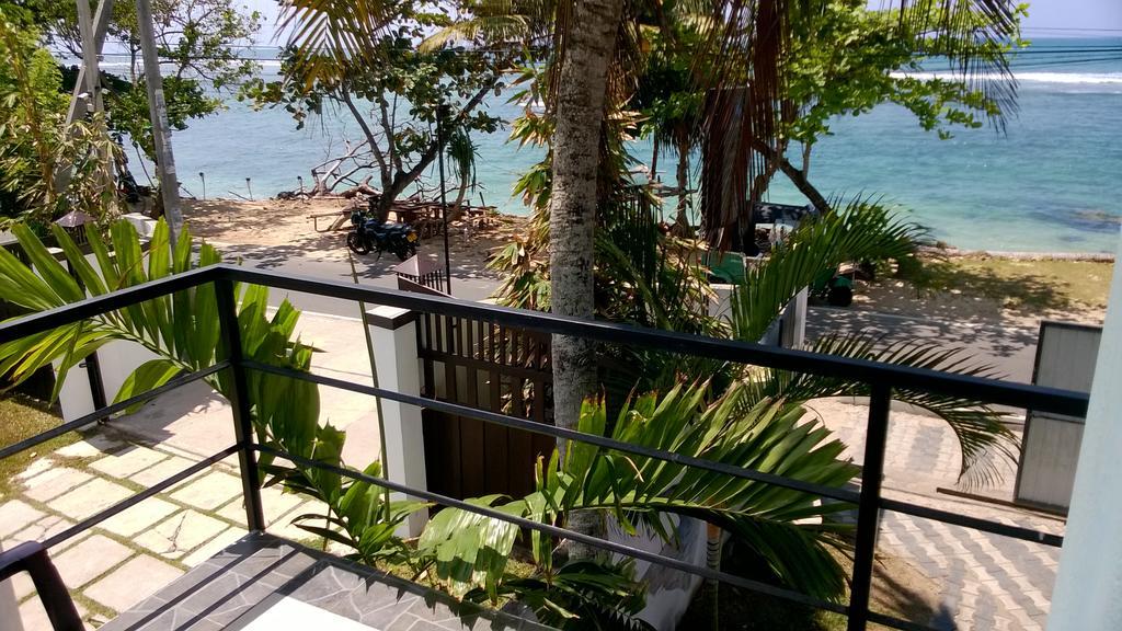 Polhena Coral Reef Resort Matara Bagian luar foto