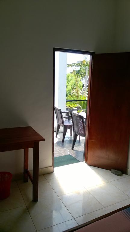 Polhena Coral Reef Resort Matara Bagian luar foto